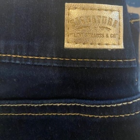 Signature Levi's - Picture 3 of 3